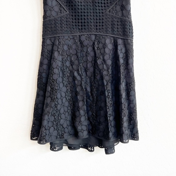 Diane Von Furstenberg Women's Fiorenza Lace Eyelet Fit and Flare Mini Dress 10 - Picture 4 of 9